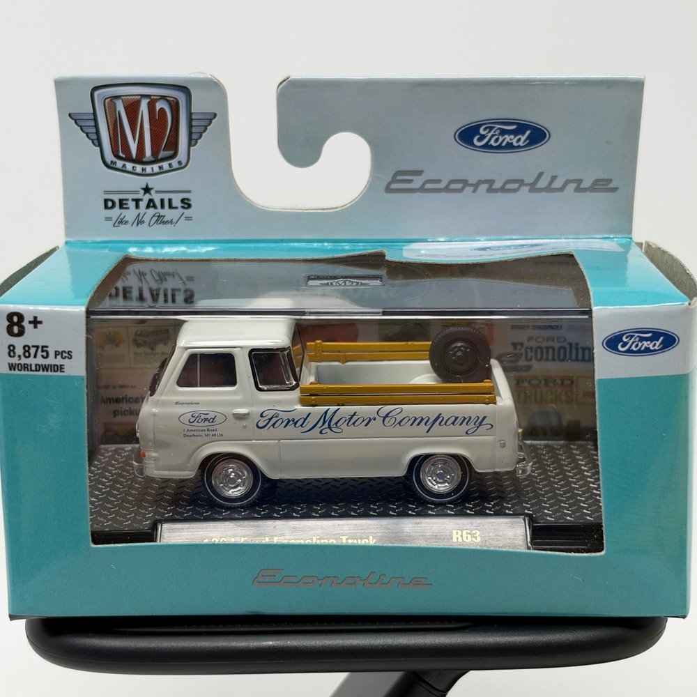 M2 Machines 1964 Ford Econoline Truck Ford Motor Company R63 20-95 White 1:64
